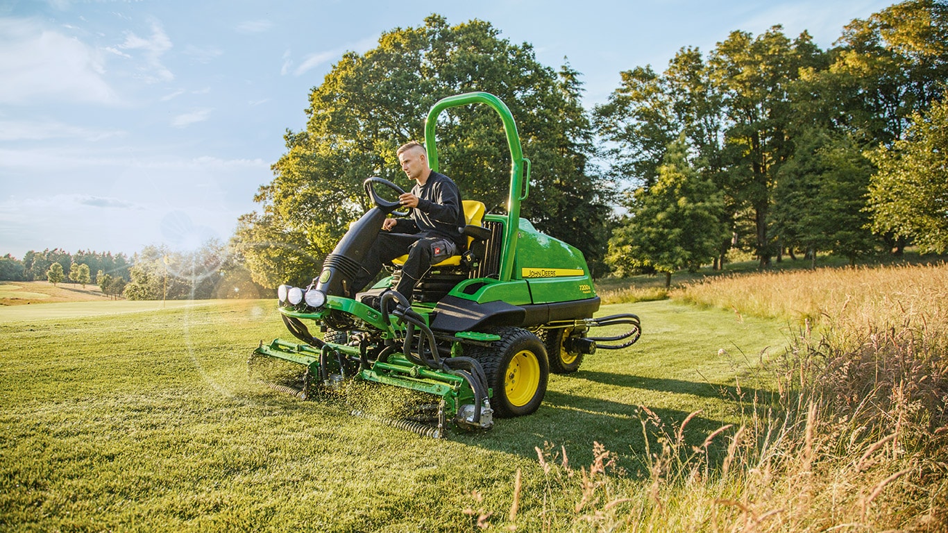 7200A, golfpálya-fűnyírók, szegély és körbenyíró fűnyírók, nagyüzemi fűnyírók