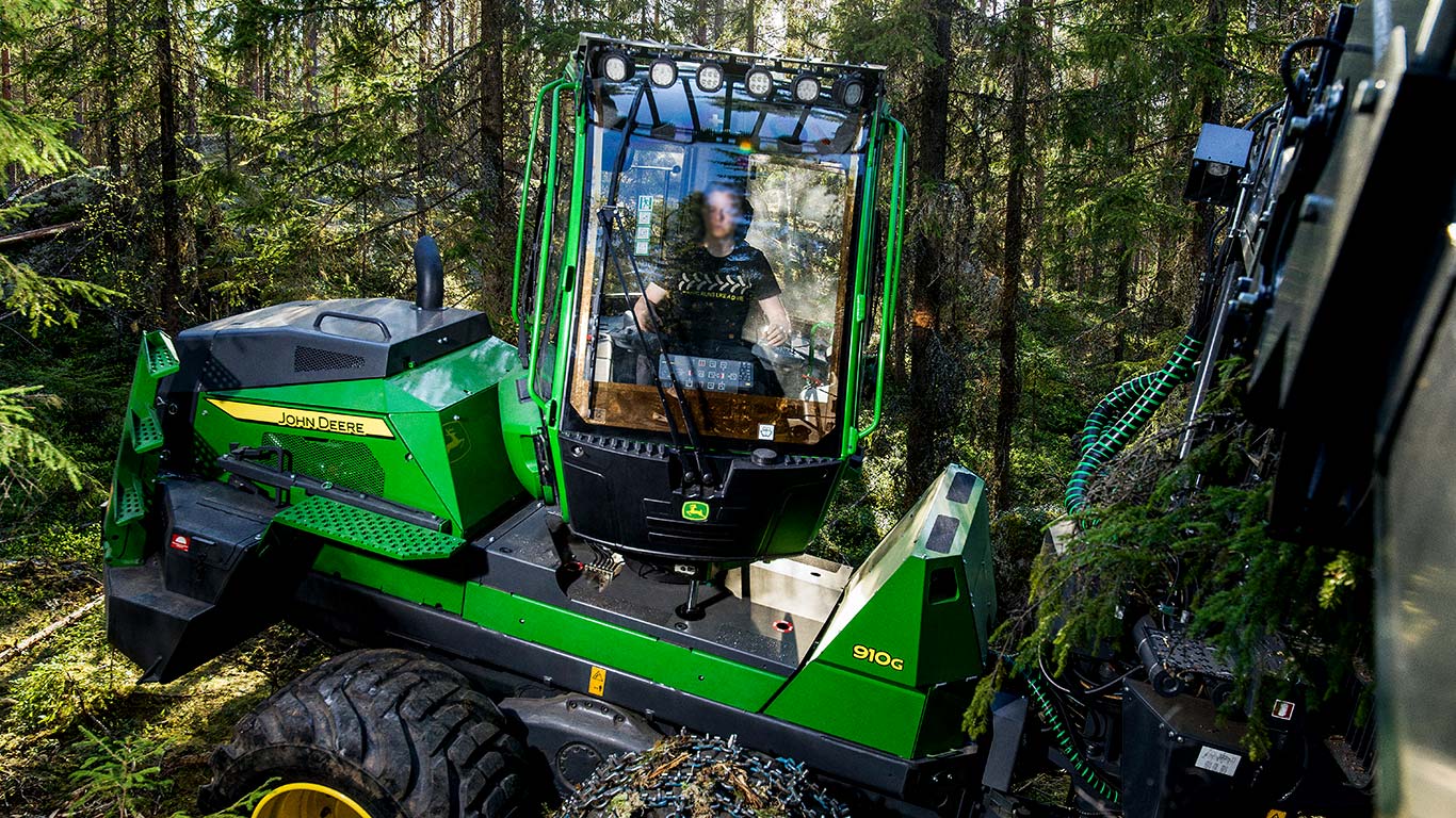 John Deere 910G fülke