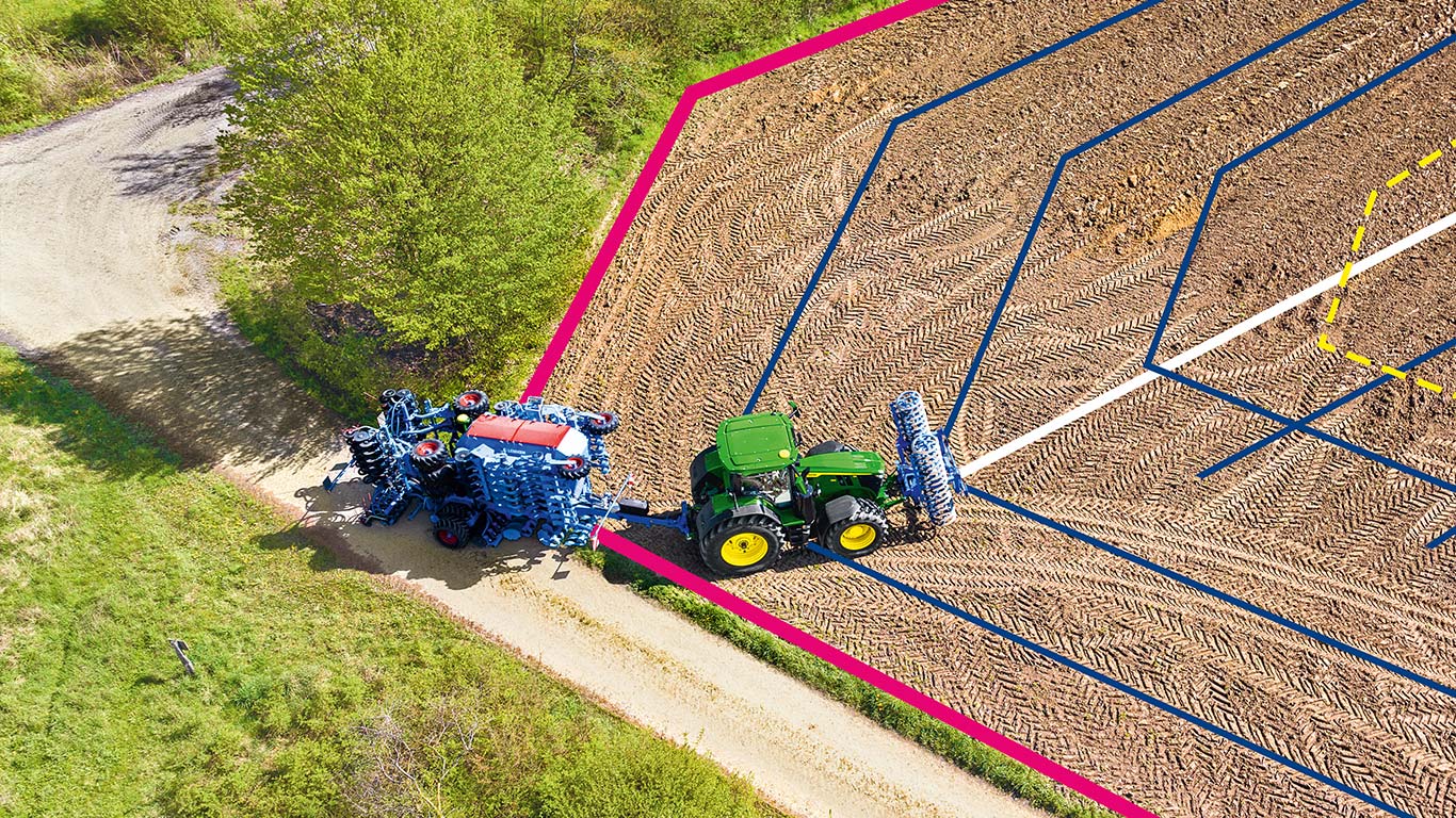 ThumbnailJohn Deere S700