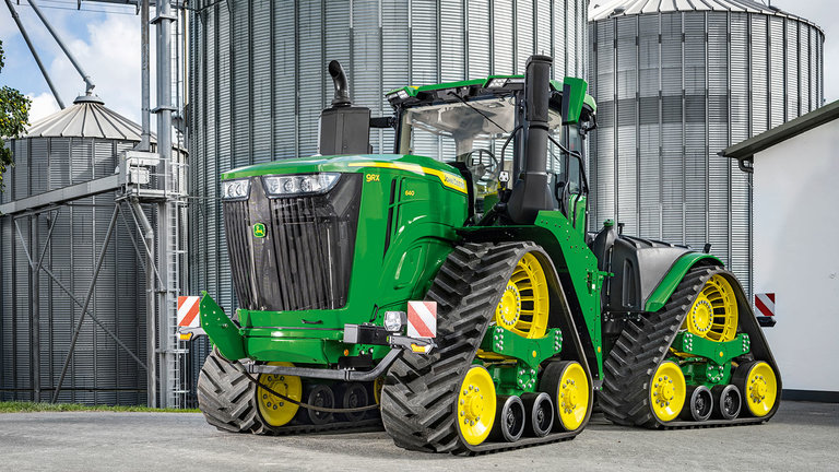 9RX sorozatú traktor l John Deere