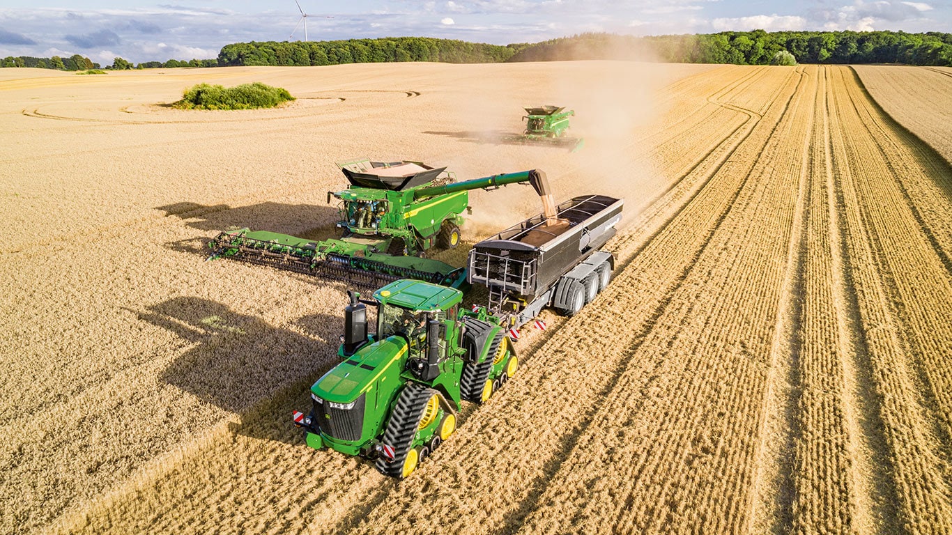 9RX sorozatú traktor l John Deere